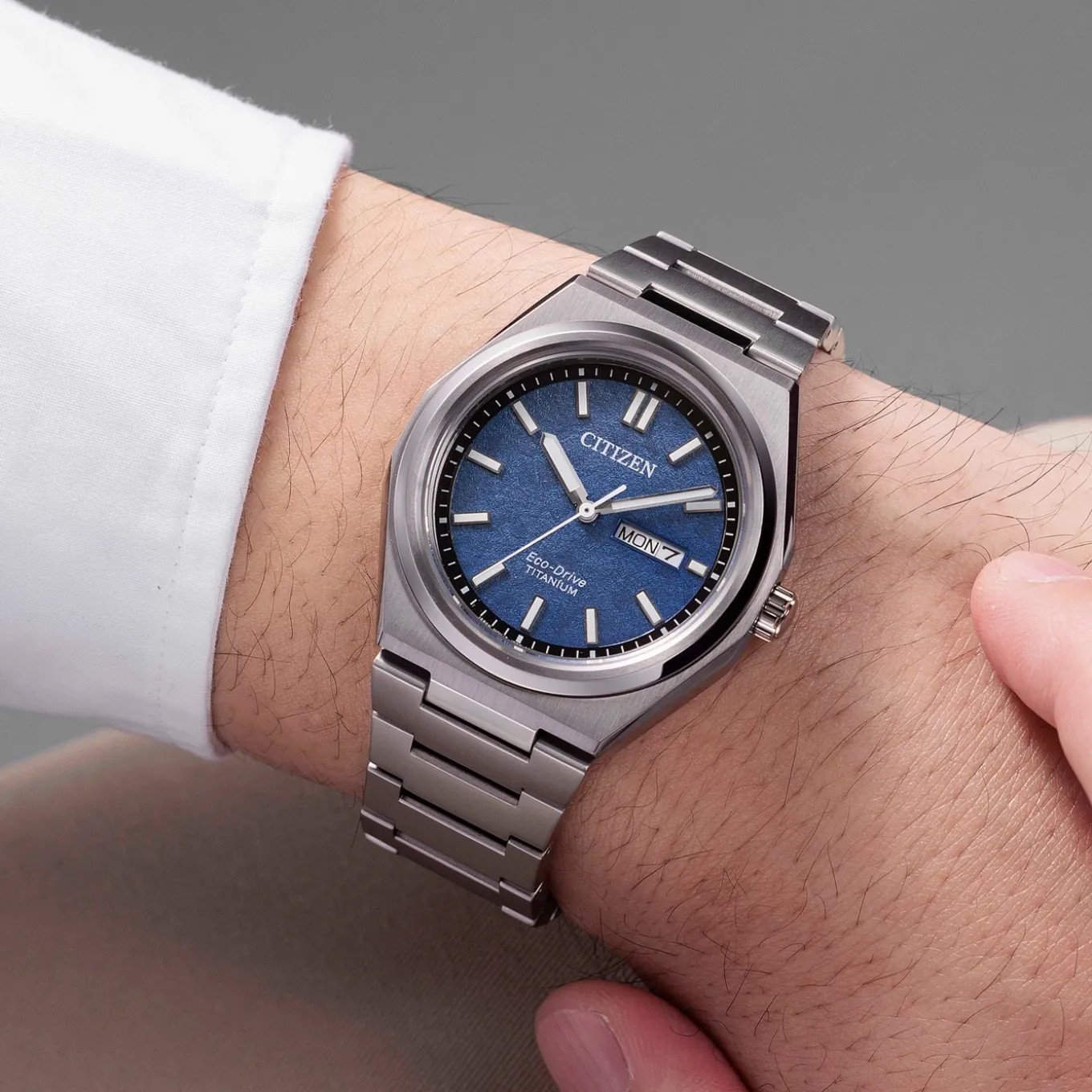 AW0130-85LC Herren Super Titanium ™ | blau | ø 39.5mm