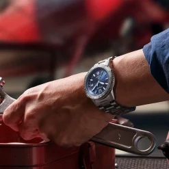 NK0040-58L                                        Promaster Sky Navihawk